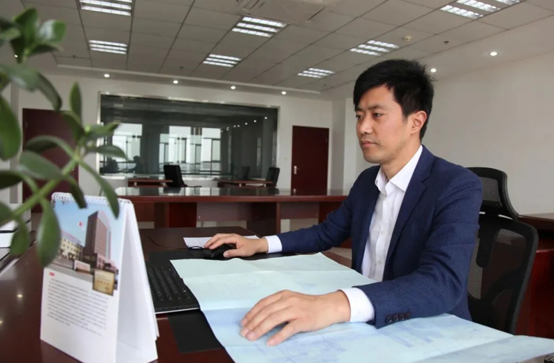 海安名匠丨江蘇鵬飛集團股份有限公司設計中心主任，高級工程師、高級技師李曉平